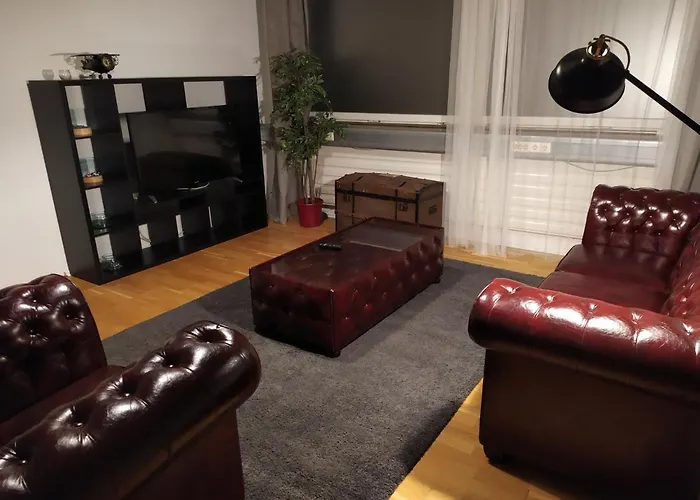 Apartment West - Michael
